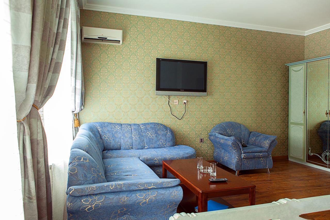 Hotel Topaz Astana Exterior photo
